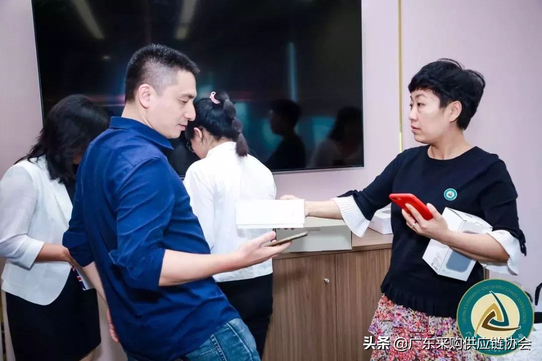 热烈祝贺集团年会圆满成功,热烈祝贺首届电商发展大会