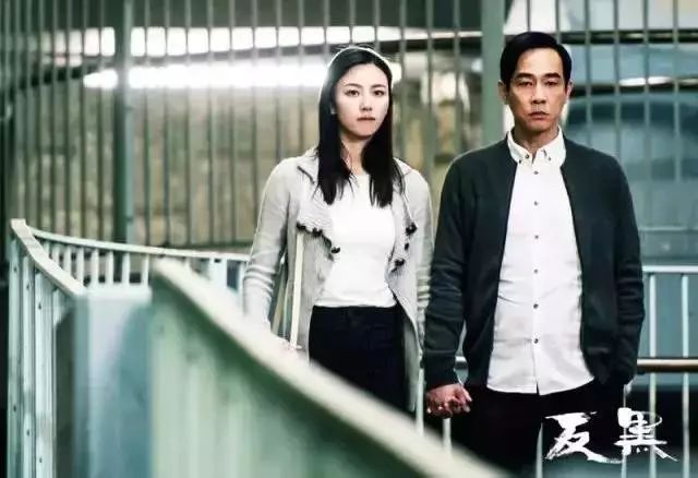 王思聪为什么和陈雅婷秀恩爱,王思聪陈雅婷现身机场