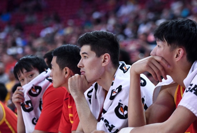 卖惨被怼,卖惨被揭穿骂粉丝