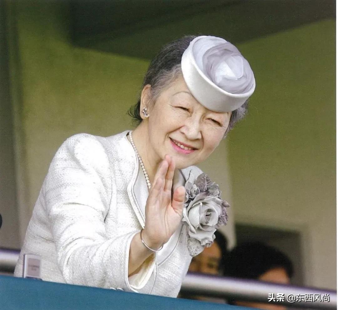 错伏美智子穿和服视频,日本皇太后美智子