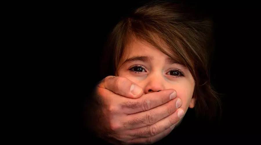 韩国“N号房”事件心有余悸,无法治愈的恋童癖,我们该如何保护孩子?