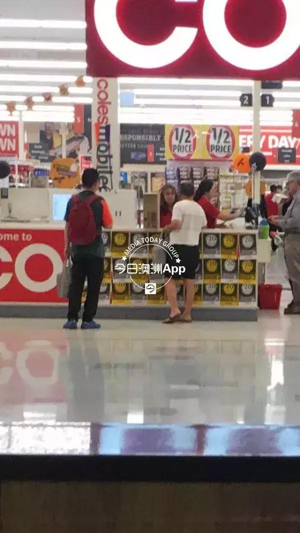澳洲华人在超市买奶粉被骂,中国人在澳大利亚买奶粉事件