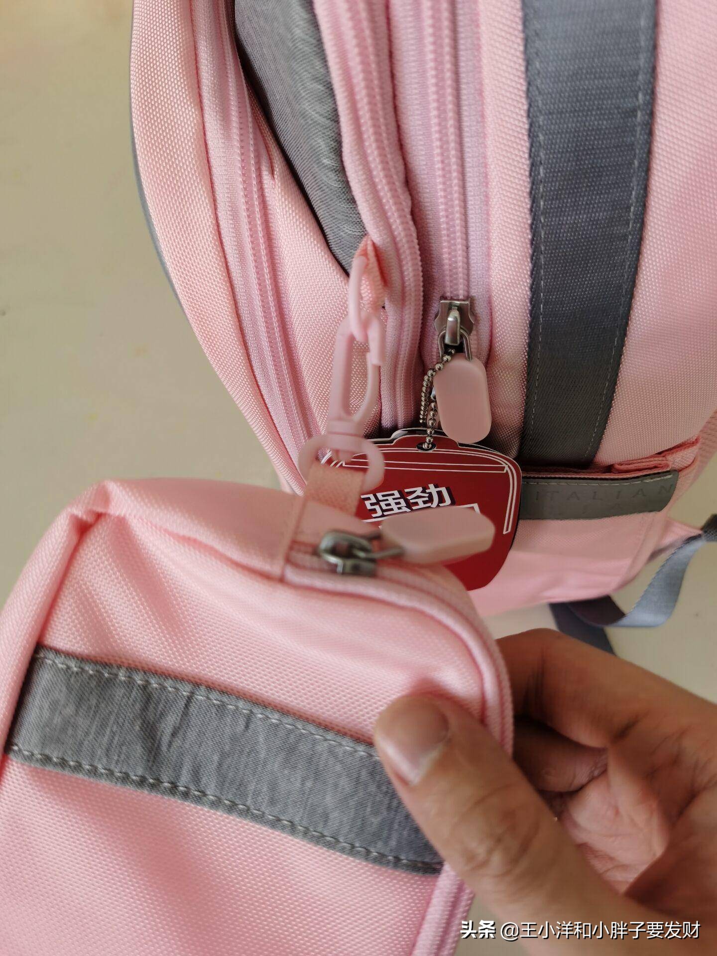 fila斐乐儿童潮童鞋,斐乐儿童新款蝶翼书包测评