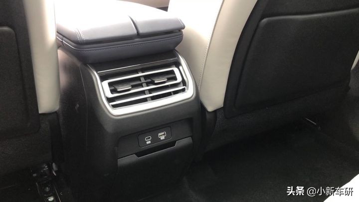 wey摩卡颜宇鹏试驾,wey摩卡最新试驾视频