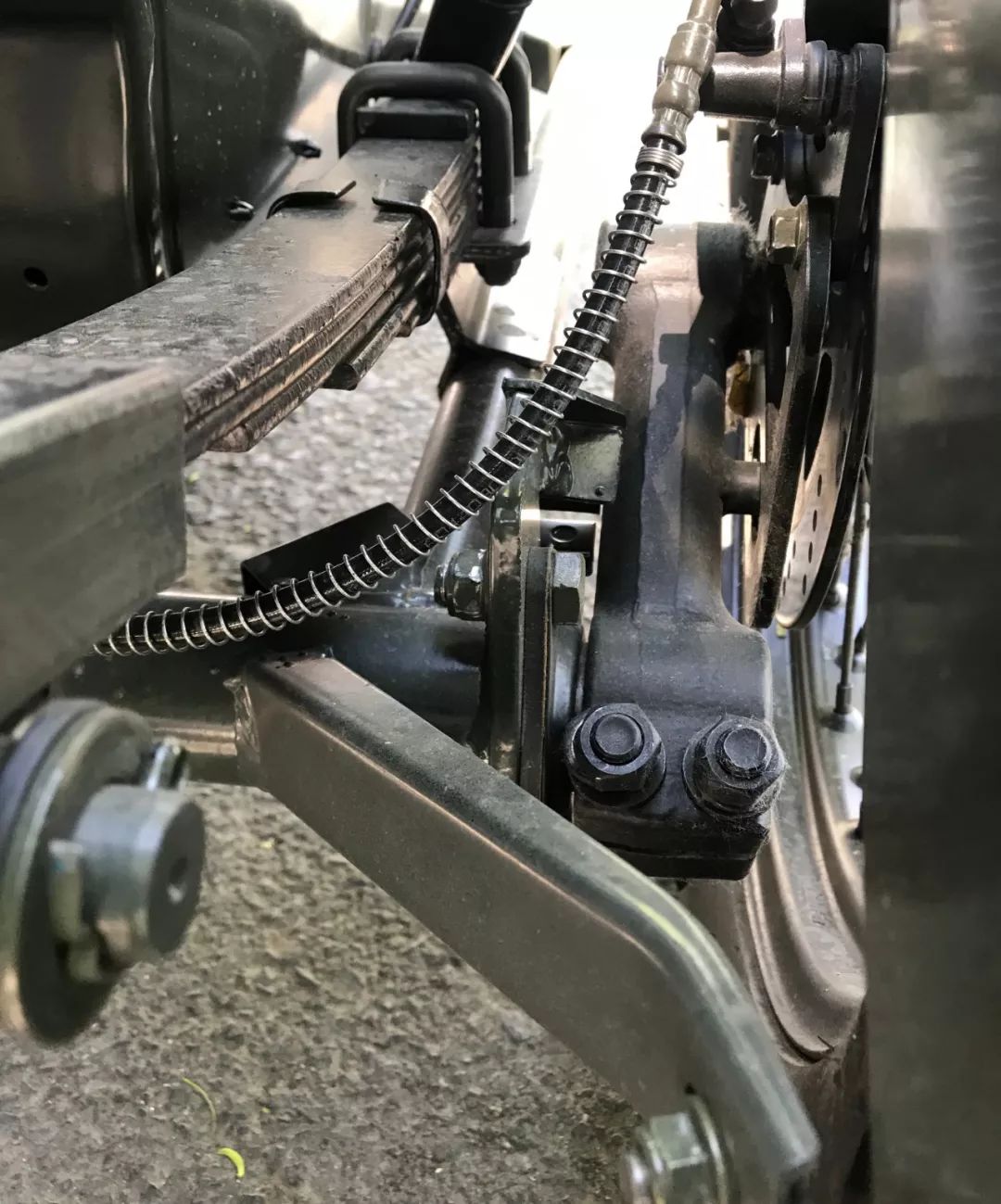 银钢300边三轮复古版缺点,银钢300挎斗三轮摩托车