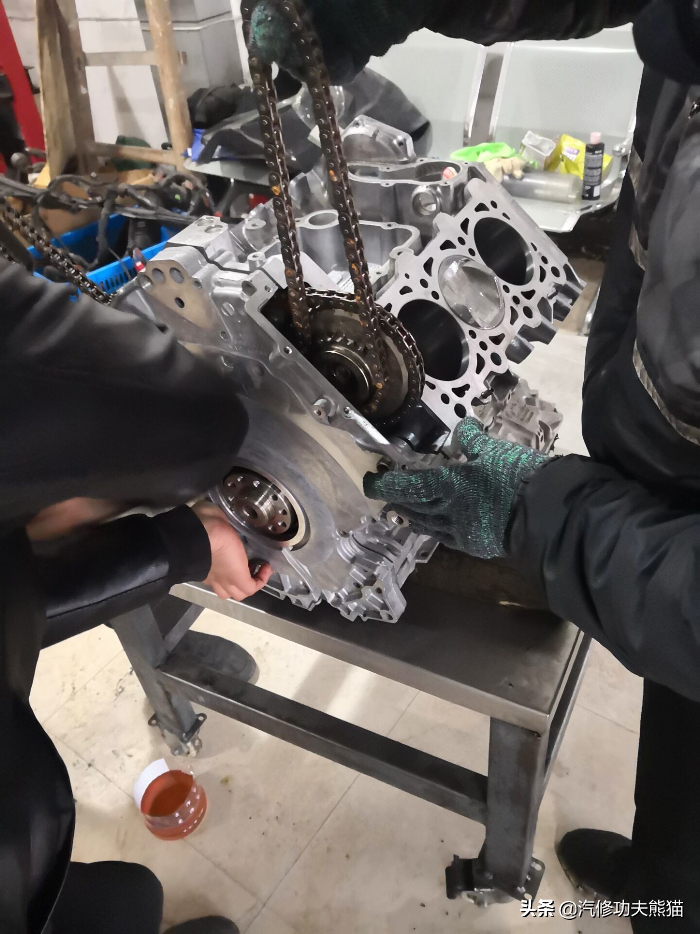 只因修烧机油却被人修到残废！4S拒修！一台奥迪Q7的重生路