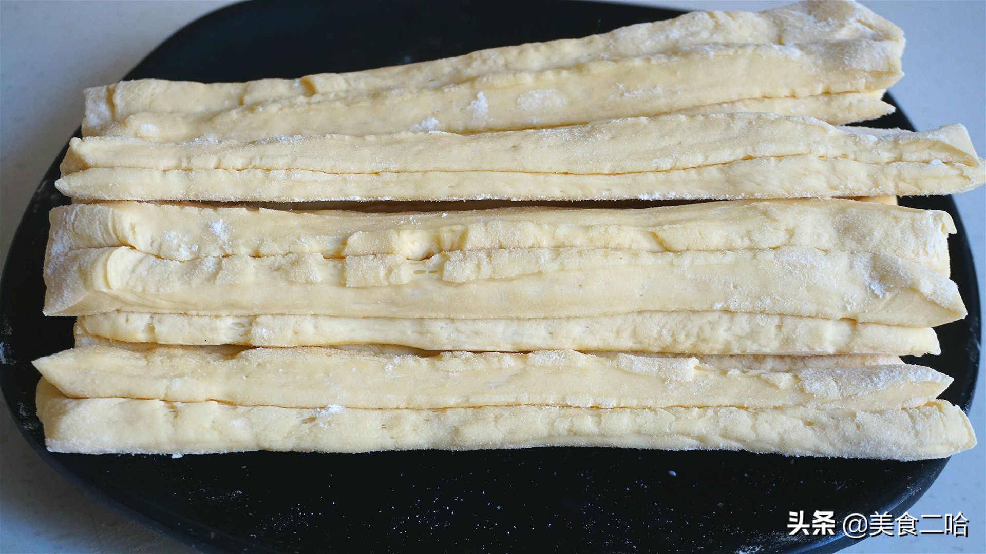 做速冻油条怎么做才能蓬松酥脆,油条的做法和配方酥脆蓬松早餐店