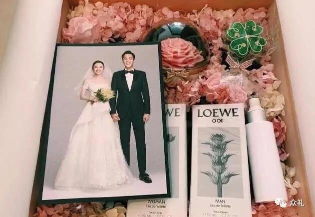 什么是伴手礼?快来看看大明星们的伴手礼~