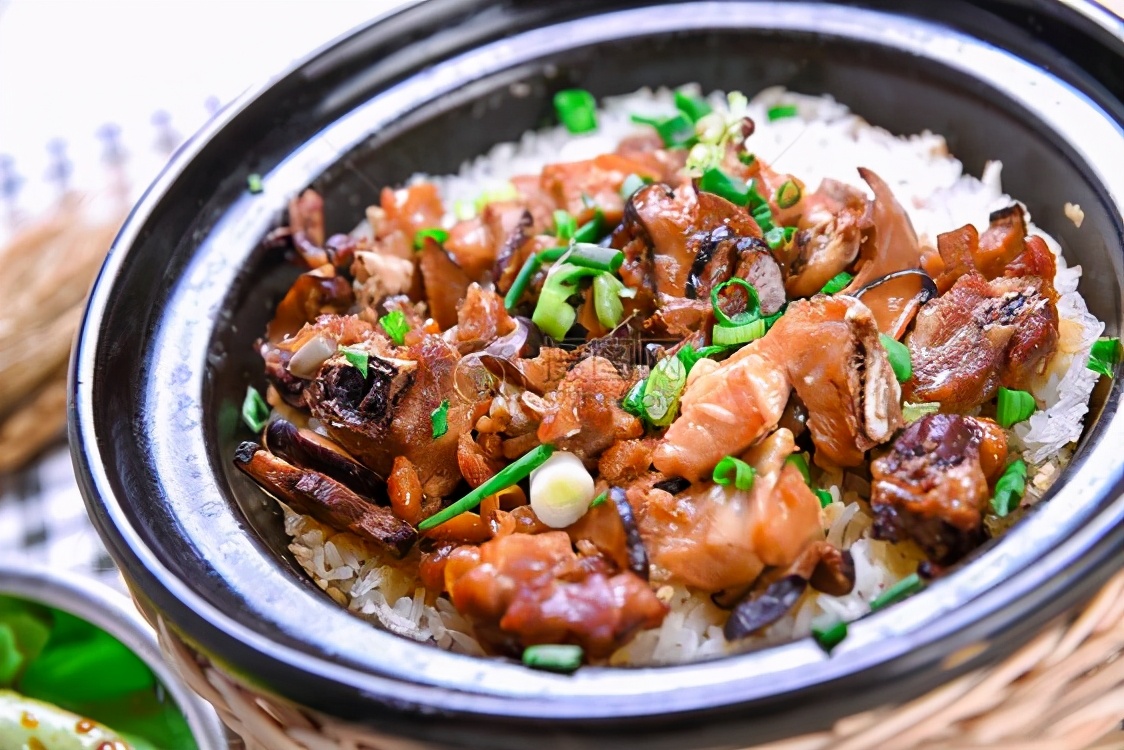 有哪些美食比较残忍,那些残忍美食