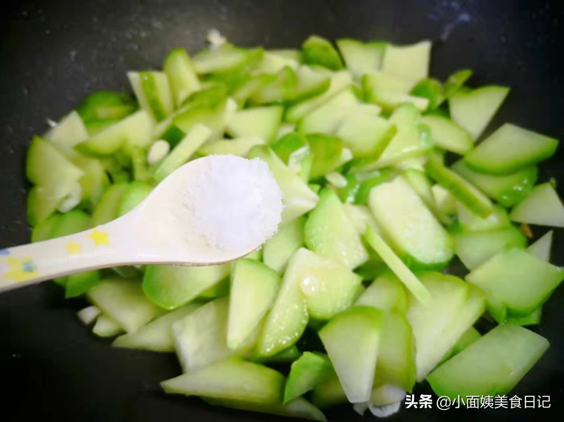 佛手瓜清口汤的配方,佛手瓜新吃法酸辣脆爽超级下饭