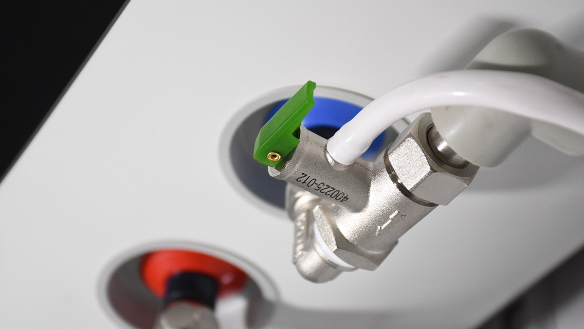 佳尼特a1智能电热水器,佳尼特电热水器纤薄