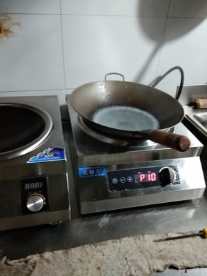 凹面电磁炉和明火炒菜哪个好吃,凹面电磁炉炒菜视频