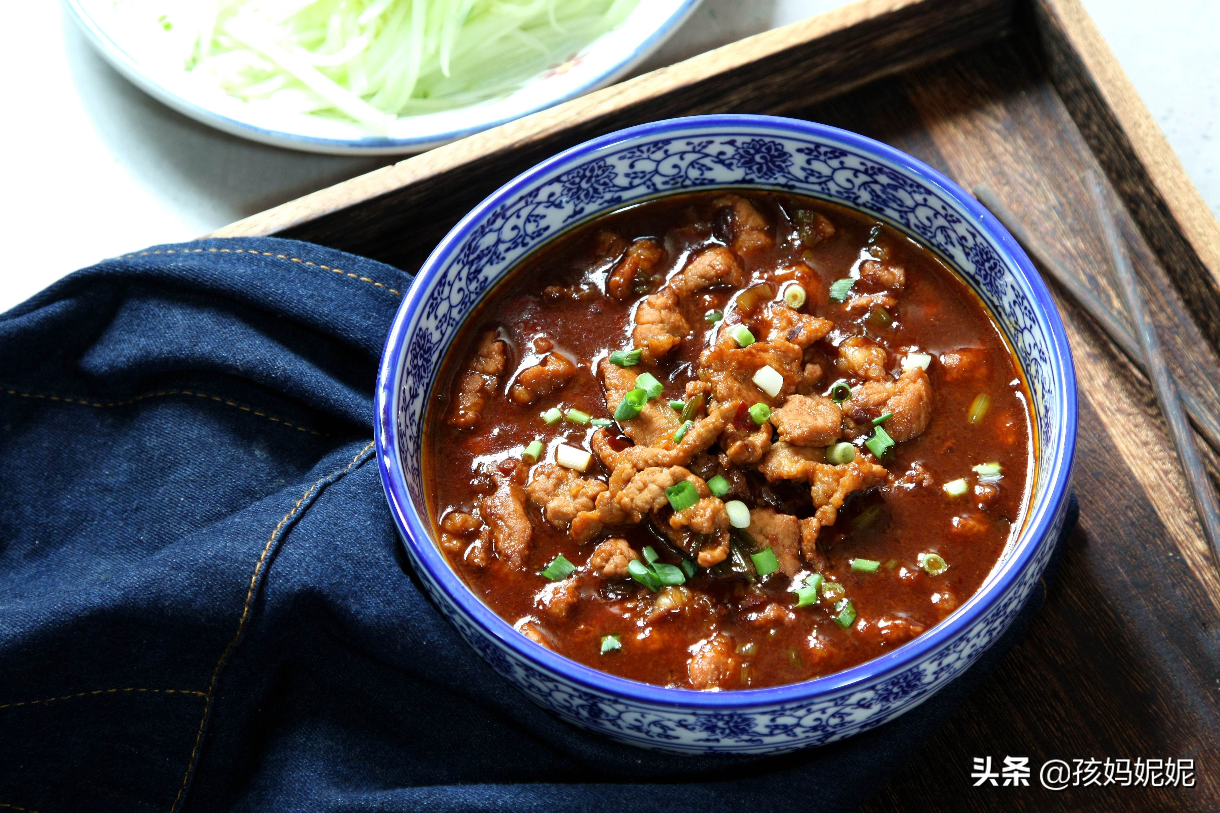 炸酱面的正确做法教程,炸酱面要什么酱