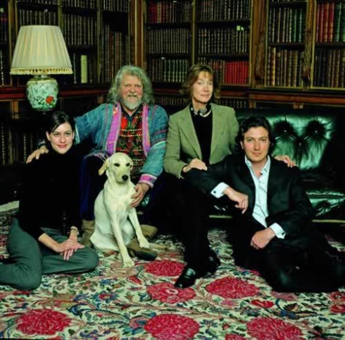 非洲巨富私生女嫁英国帅侯爵，却被婆婆嫌糟蹋400年血脉？