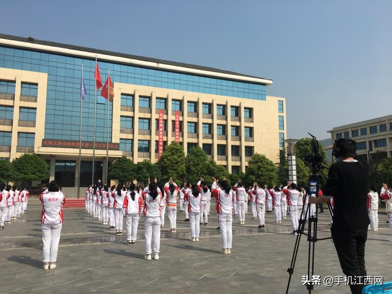 在战役中成长热爱生活,在战疫中砥砺成长