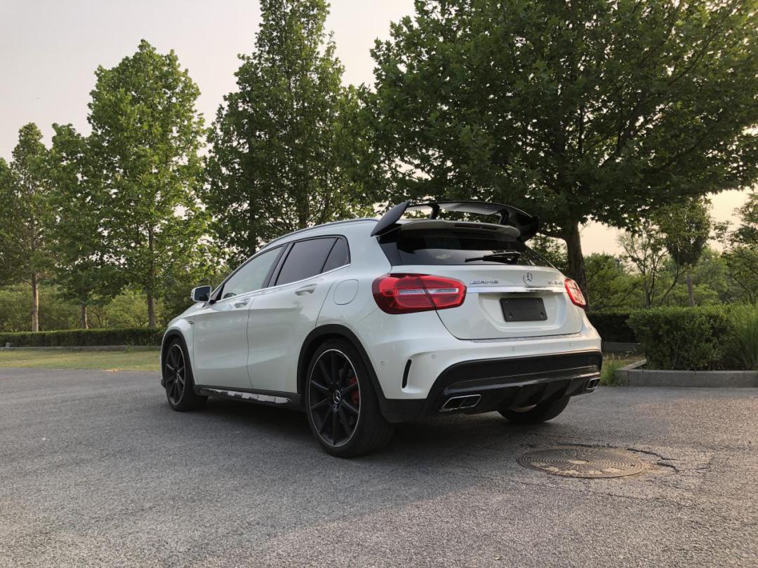 让老鼠找回青春的奔驰AMG，为何却是车商眼里的噩梦级？