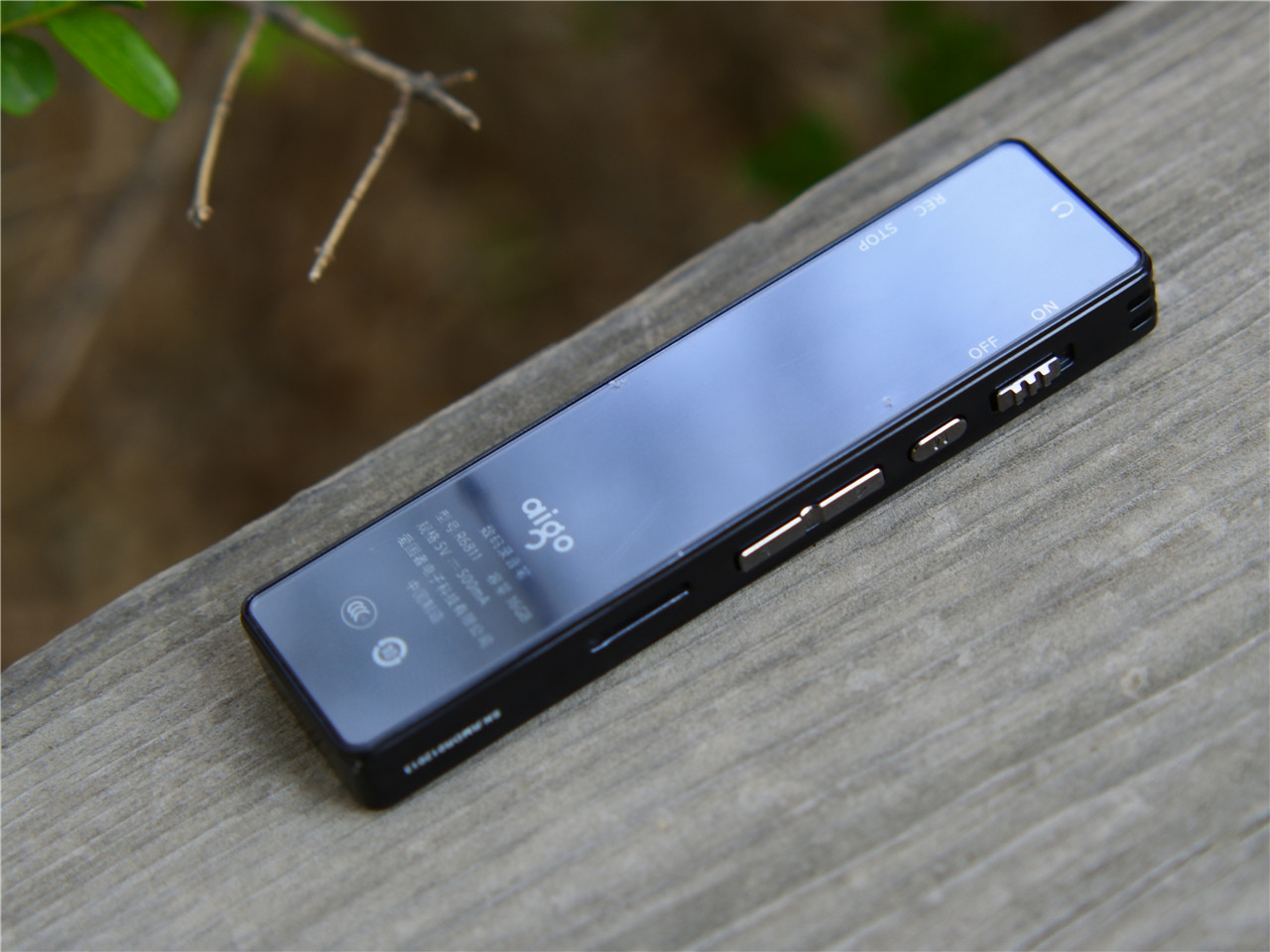 爱国者6811数码录音笔如何听mp3,爱国者r6811录音笔简评不足200元