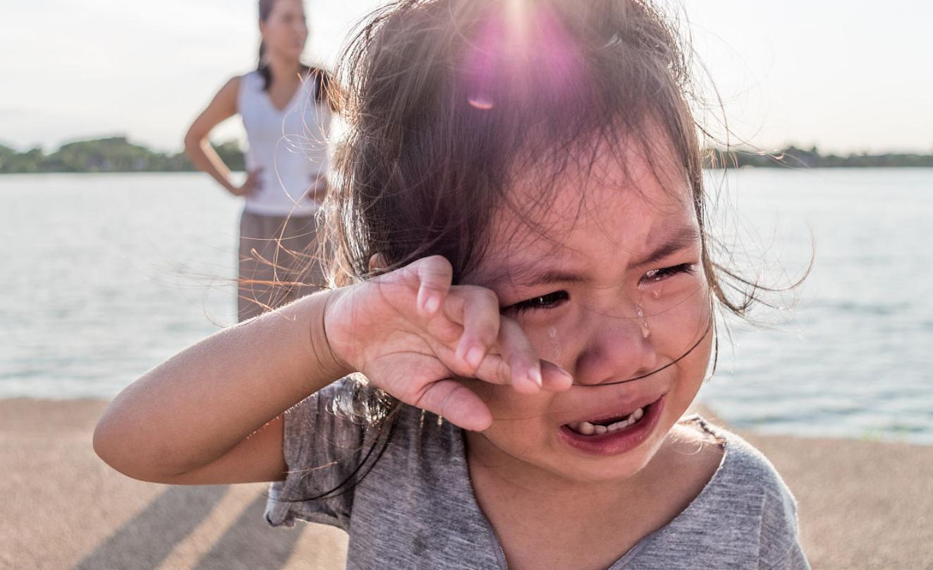 宝宝有这些症状说明已经过度喂养,婴儿发出嗯嗯嗯要警惕了