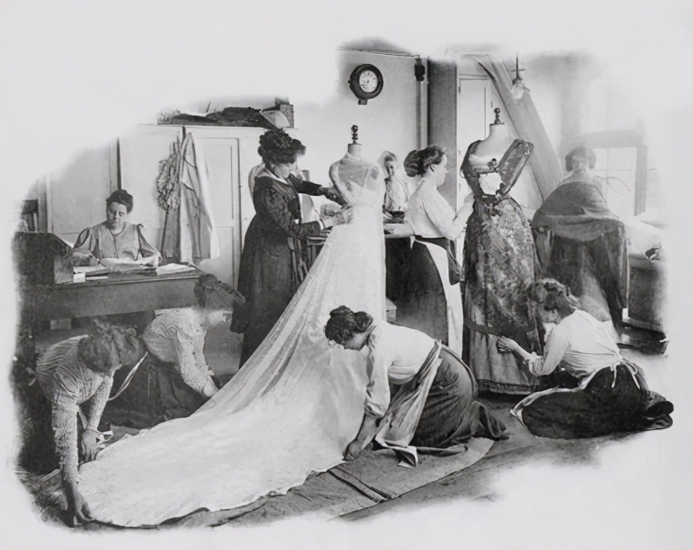 施华洛世奇花漾魔力寓意 (施华洛世奇的花样魔力)