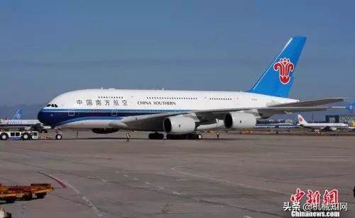 世界最大客机空中试飞,世界最大的飞机进行首次试飞