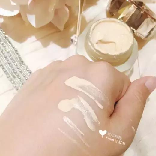 一键磨皮拯救无数卡粉的粉底液,磨皮滤镜粉底液