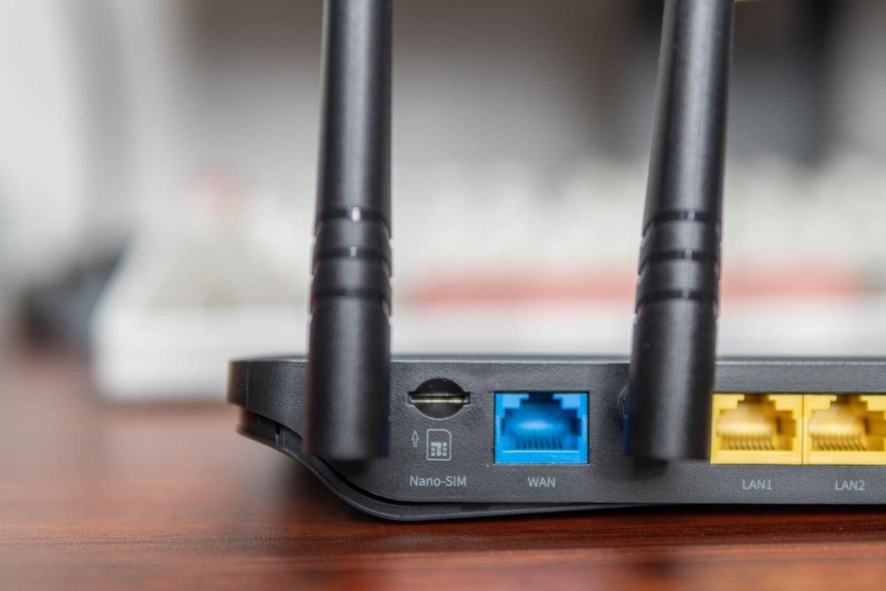 实习租房没有WiFi？蒲公英X4C插上4G卡，走哪都有网