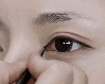 画眼线的教程最简单的方法,画眼线最简单的教程