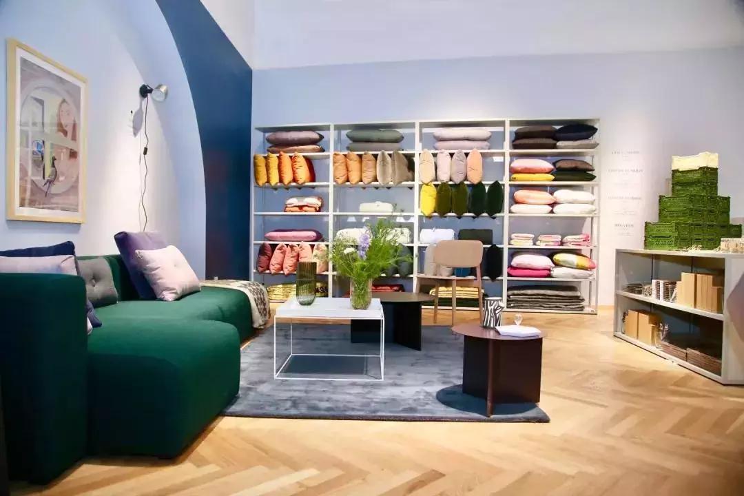 HAY,也许你根本不要那么多,一个微笑的弧线就够了