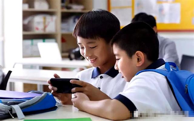 小学生迷惑行为聊天暗语,防止家长说话的暗号有哪些