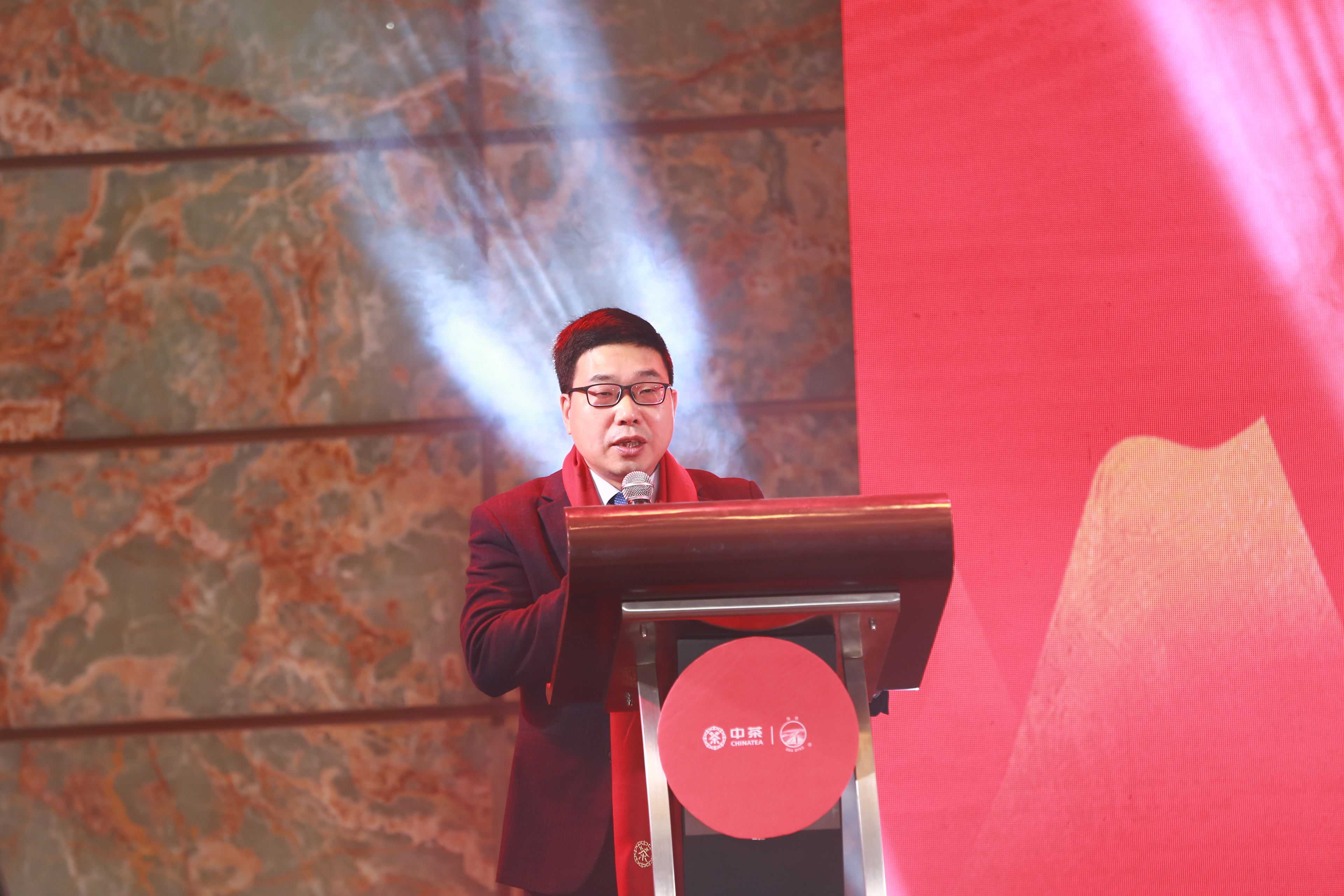 全国茶迷迎来利好消息!这里有顶级专家向您推荐高质量茶王……