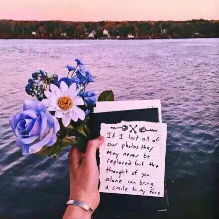 谈恋爱应不应该送女朋友礼物,谈恋爱该不该收男生的礼物