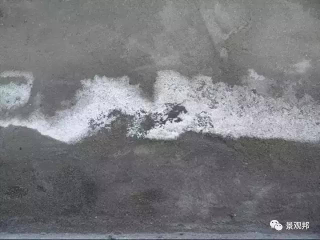 室外地面石材泛碱怎么办,石材泛碱怎么清理