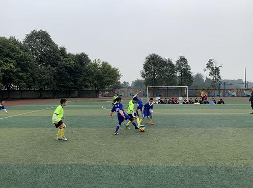 足球从幼儿园抓起,足球从少儿抓起