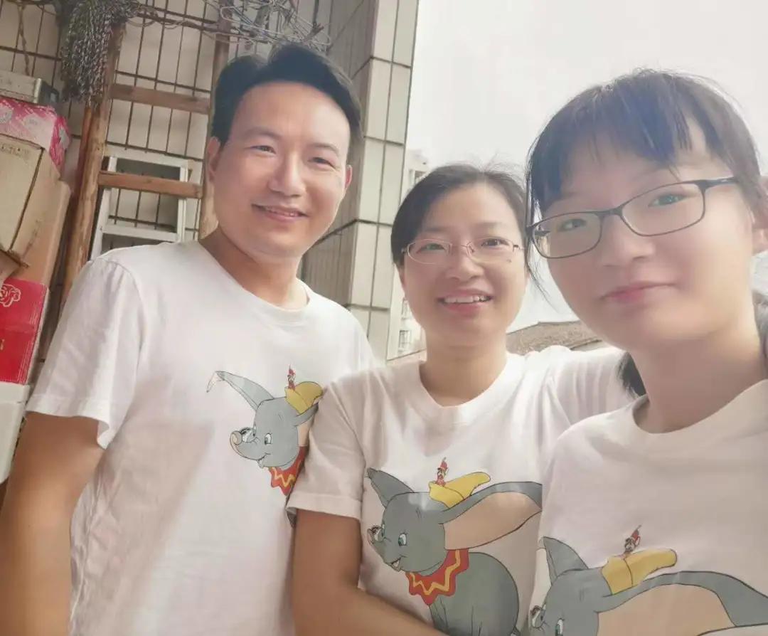 破冰致敬每一位平凡而伟大的警嫂,致敬每一位了不起的女民警