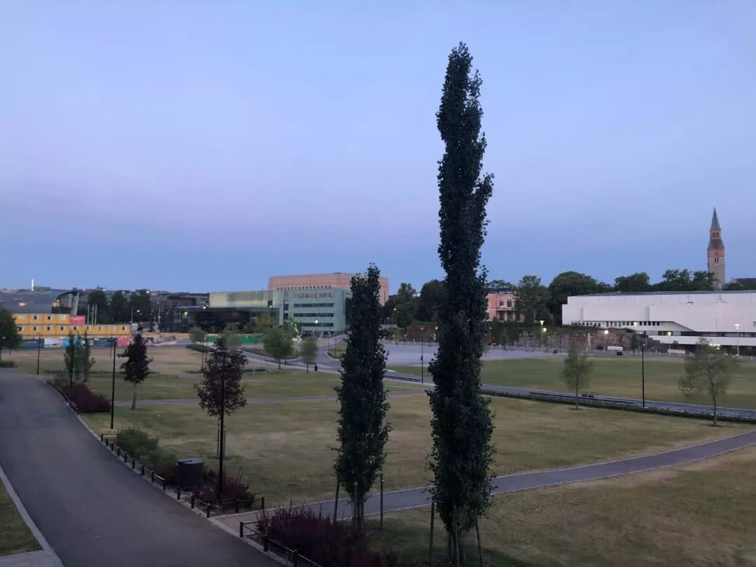 这地方一张罚单78万!豪车开出租家用车是“破烂”,咋回事?