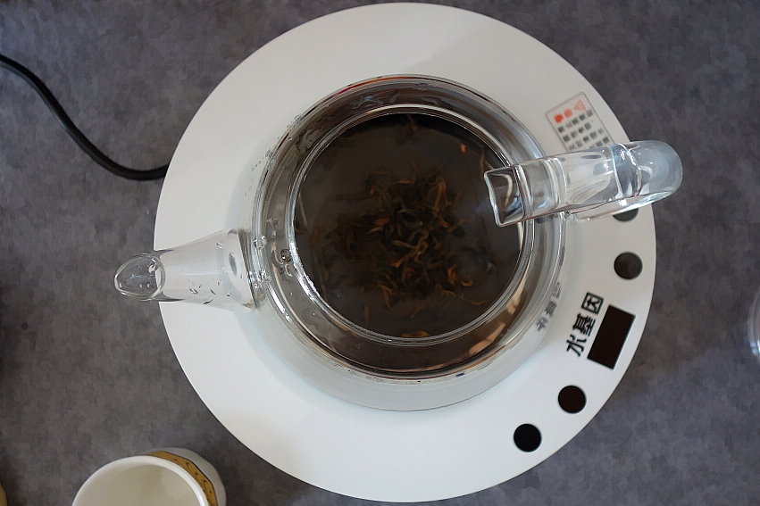 石墨烯保暖腰带自发热,石墨烯真的能做到衣服里面