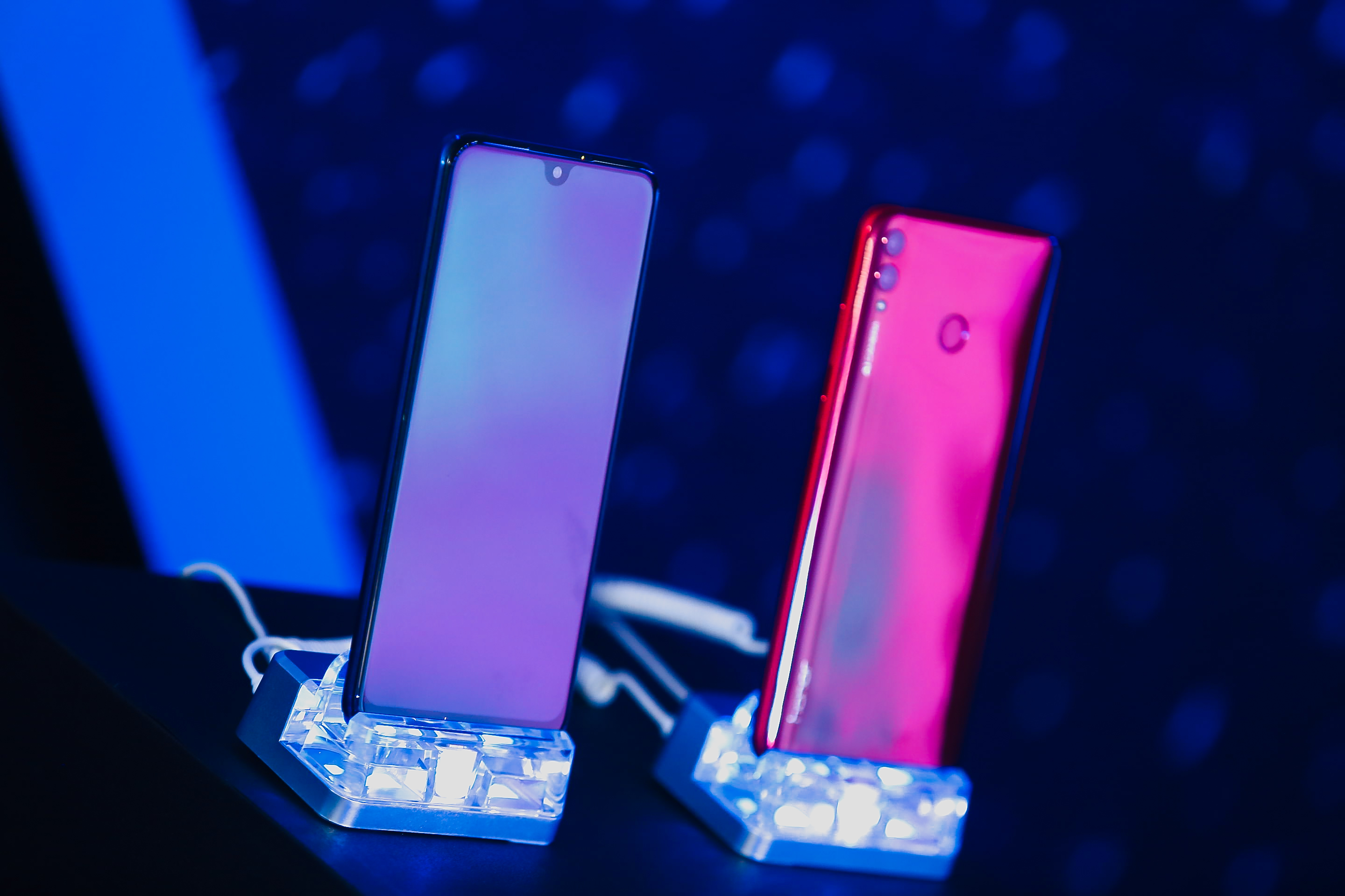 比荣耀8x好的千元荣耀手机,千元荣耀8x是最性价比高的吗