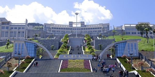 湖北恩施有几所高中学校,恩施最好的中学排名