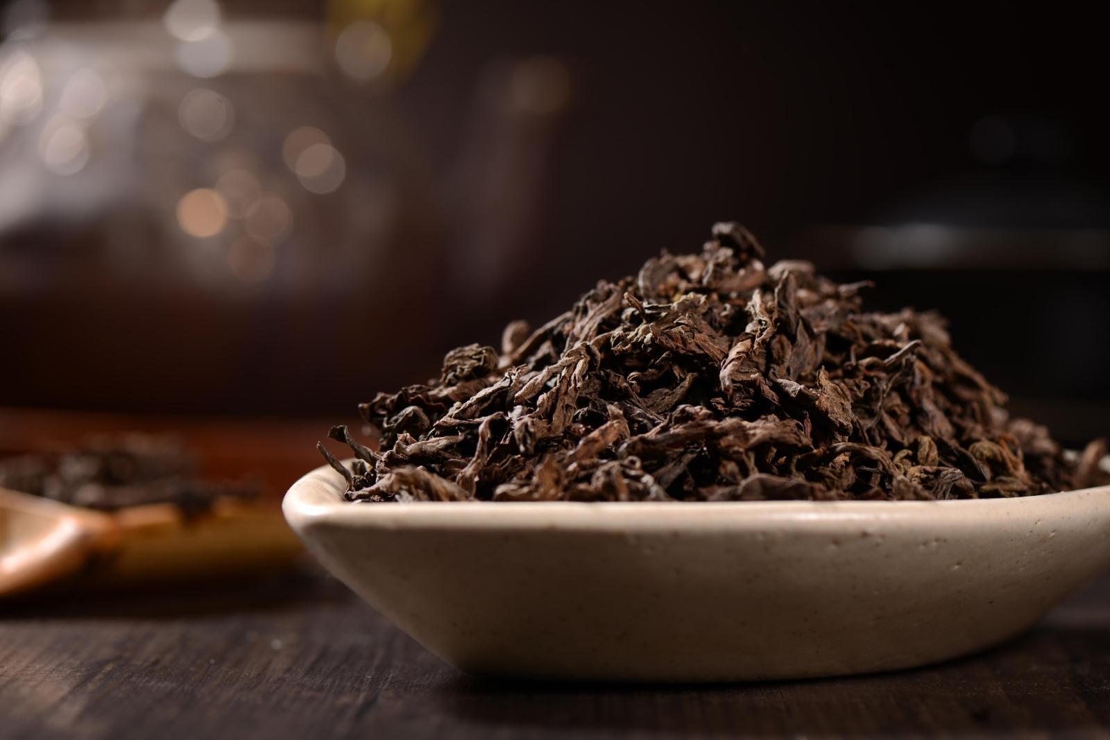 大益和中茶的普洱哪个比较好,大益茶2011年醇品普洱多少钱