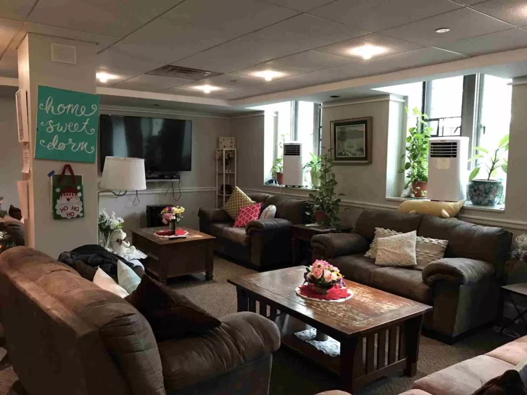 塔夫脱中学简历,塔夫脱中学