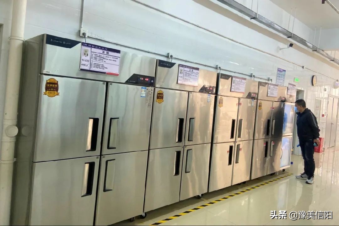 不忘初心同心同行—琵琶山学校第二届家校共同发展委员会成立大会