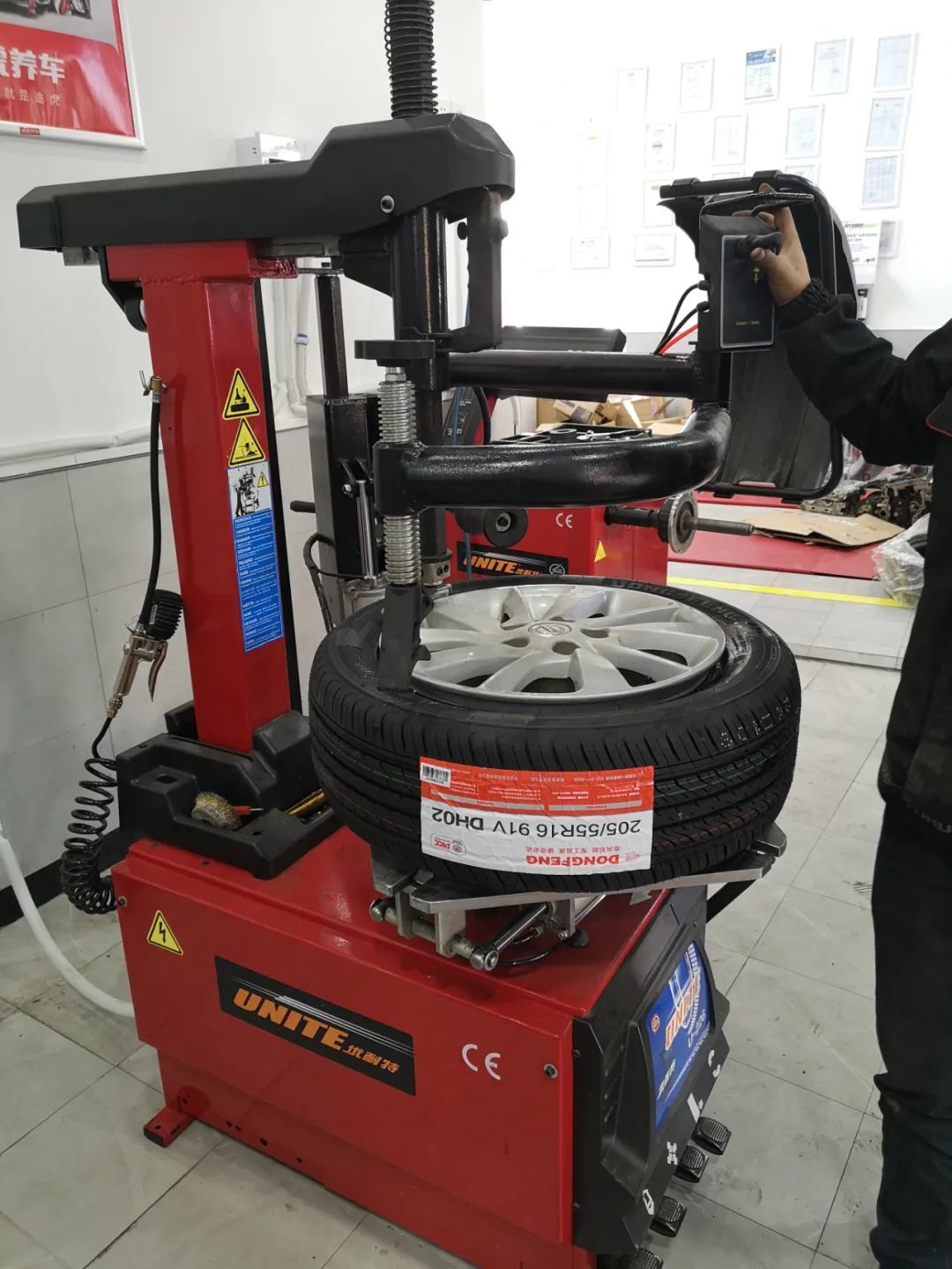 在途虎换轮胎贵还是便宜,途虎换轮胎到底便宜多少