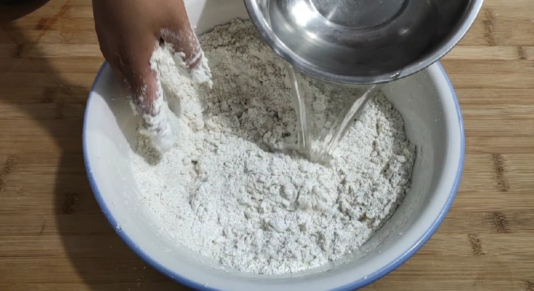 怎么做出松软酥脆的油条,教你学做酥脆油条