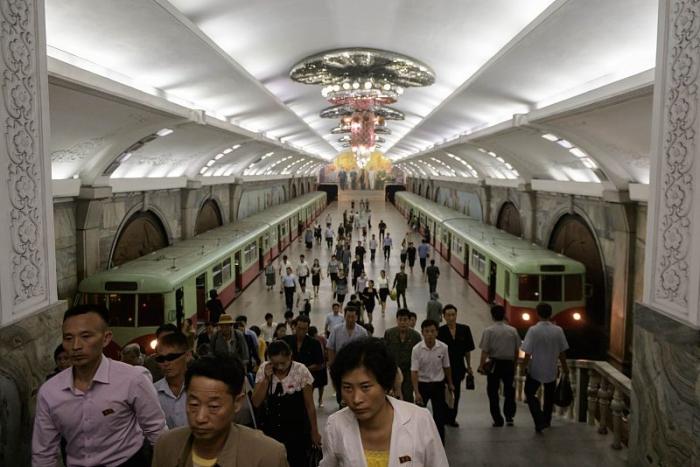 朝鲜地铁是最好的窗口吗,外国人看朝鲜地铁视频