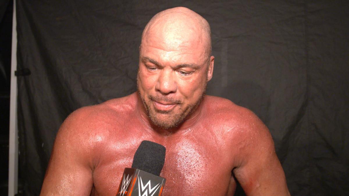 组团*药嗑**、一脚踹飞*旗国**,这些WWE选手让老麦不得不把他们禁赛