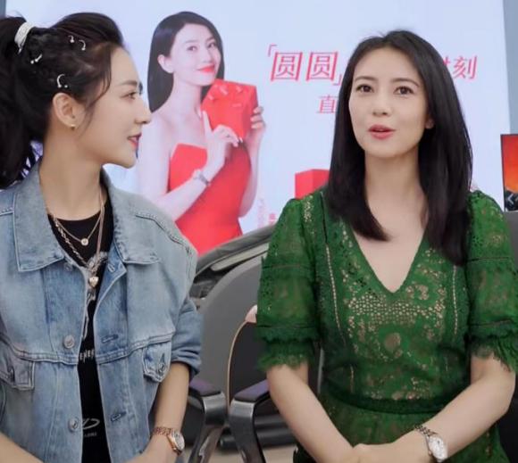 薇娅高圆圆连衣裙,薇娅和明星同台