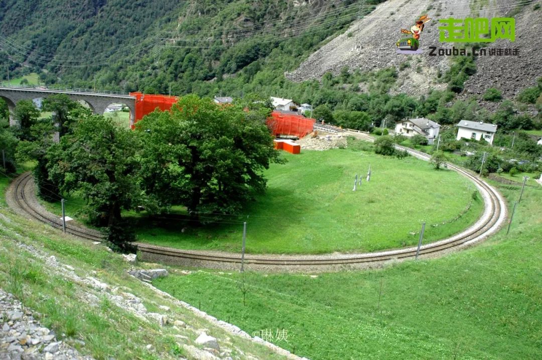 女教师3年游20国,六十岁的女人一个人穷游中国