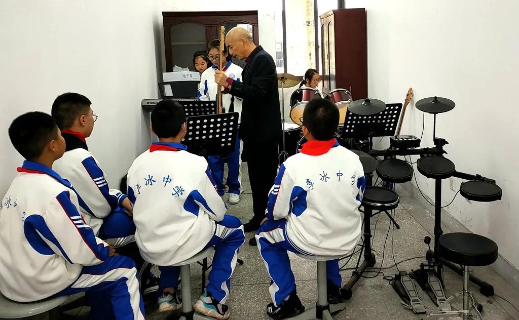 李冰中学都江堰艺术节,都江堰李冰学校文化