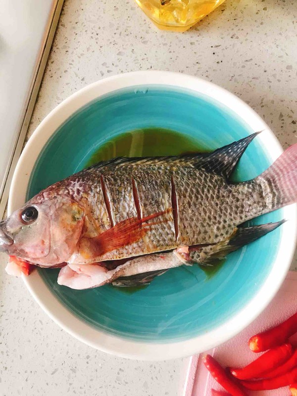 炖鱼前放盐腌制一下好吗,炖鱼之前怎么腌制有味