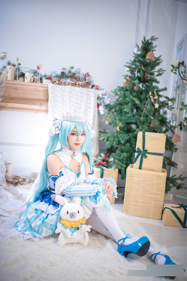 三个人cos未来初音,初音未来cos所有造型